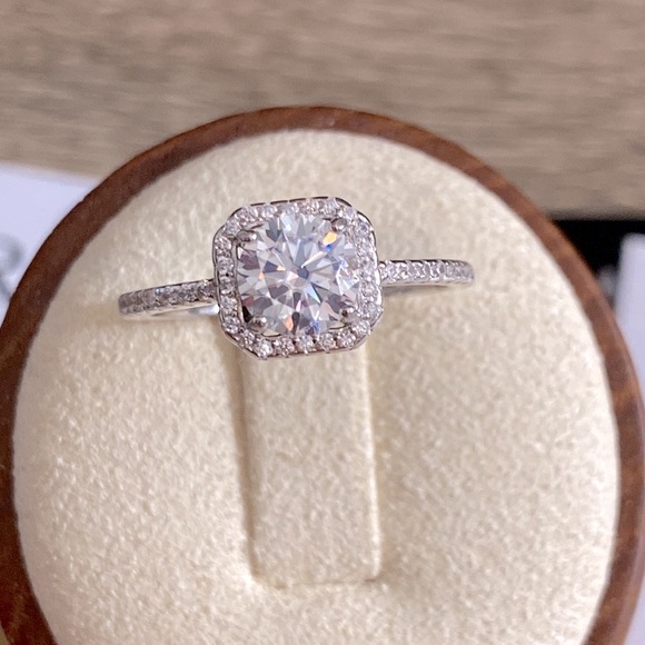 1Ct GRA Halo Moissanite Engagement Ring 18KGP S925 NEW - Picture 2 of 11
